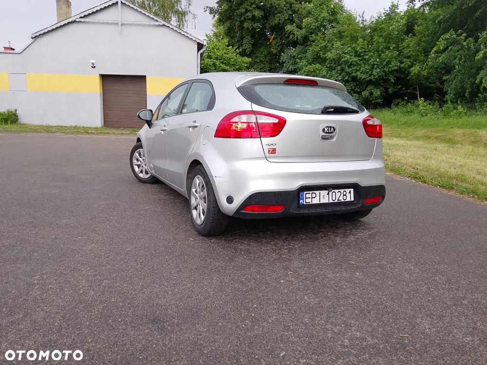 Kia Rio - 3