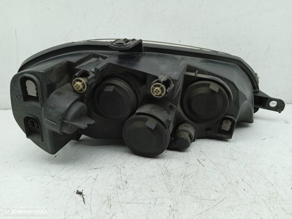 FAROL ESQUERDO FIAT PUNTO 2007 - 2