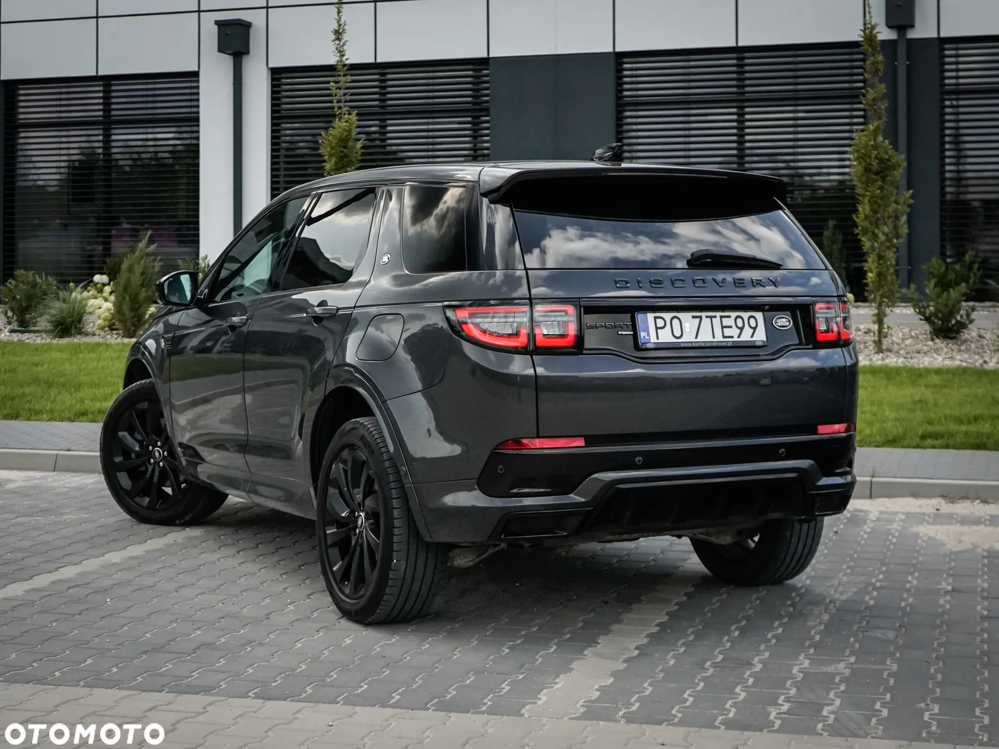 Land Rover Discovery Sport 1.5 P300e PHEV R-Dynamic HSE - 2