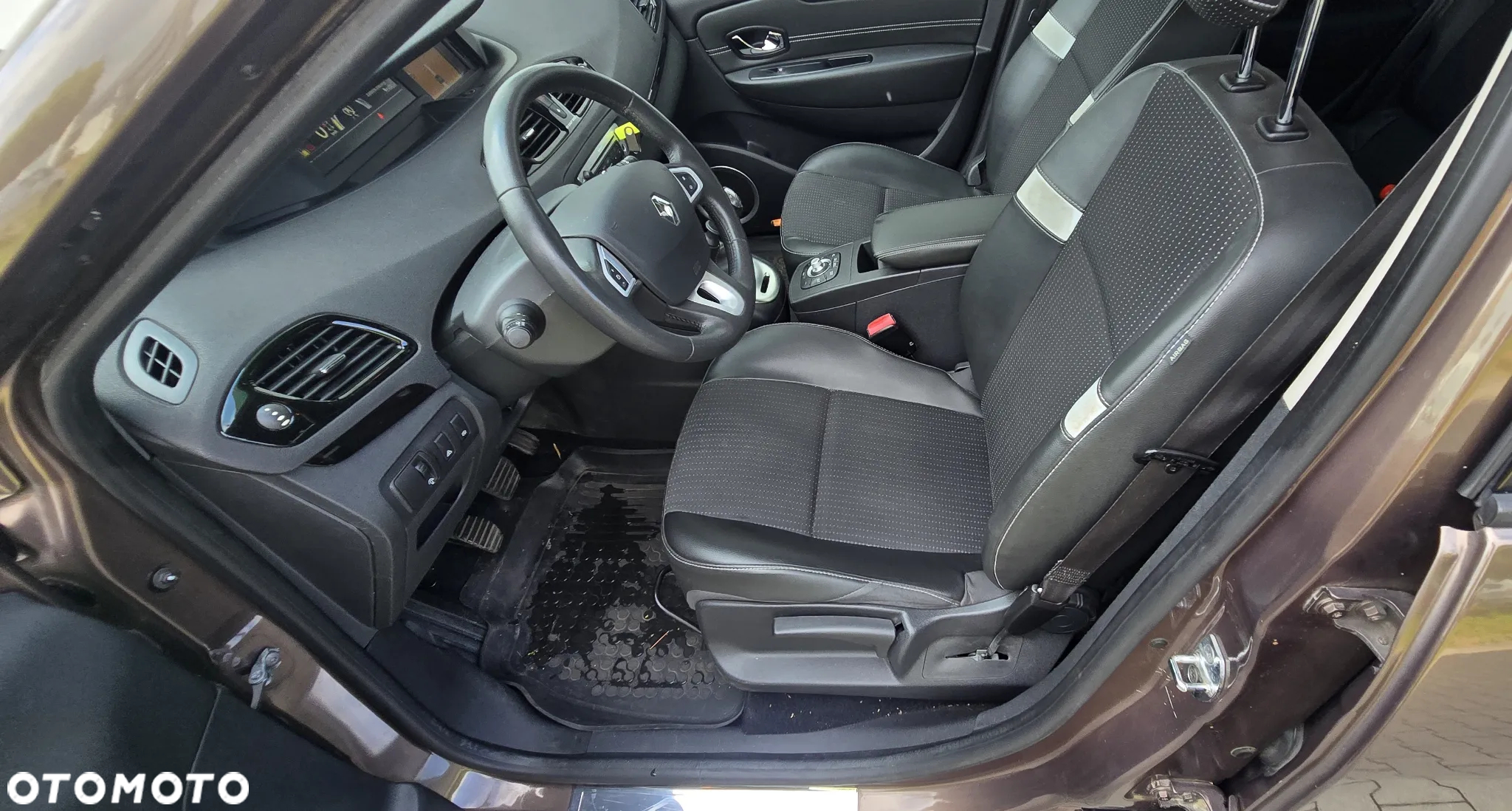 Renault Scenic - 15