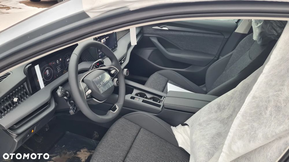 Skoda Superb 2.0 TDI SCR Essence DSG - 6