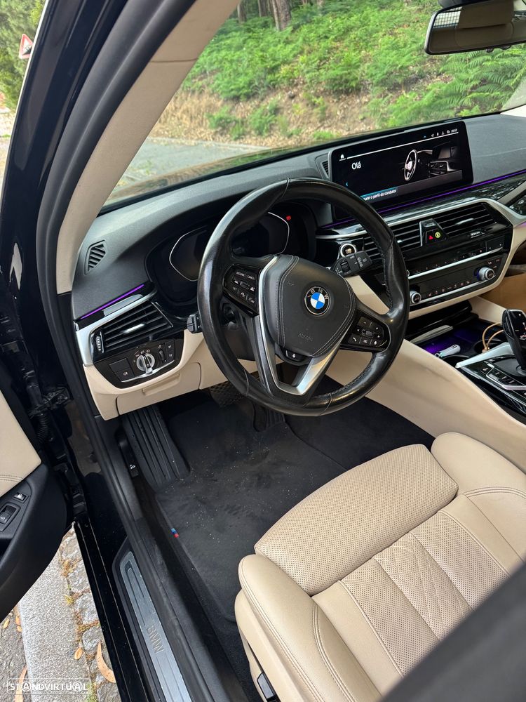 BMW 530 e Aut. Luxury Line - 7