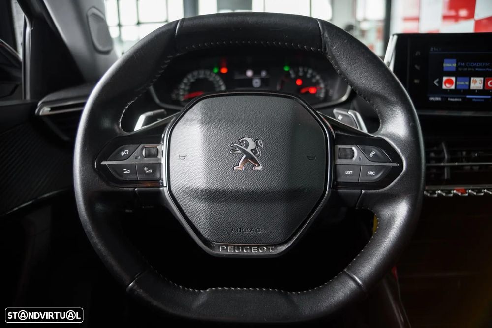 Peugeot 2008 PureTech 130 EAT8 Allure - 29