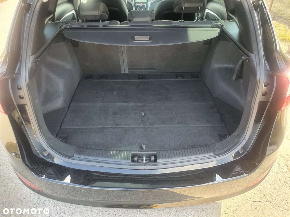 Hyundai i30 blue 1.6 CRDi Classic Navigation - 28