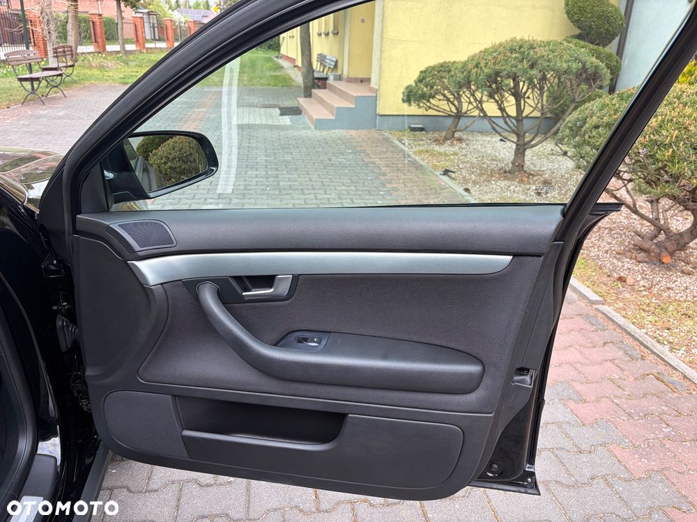 Audi A4 Limousine - 24