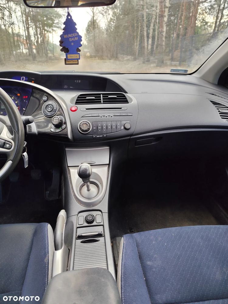 Honda Civic 1.8 Comfort - 22