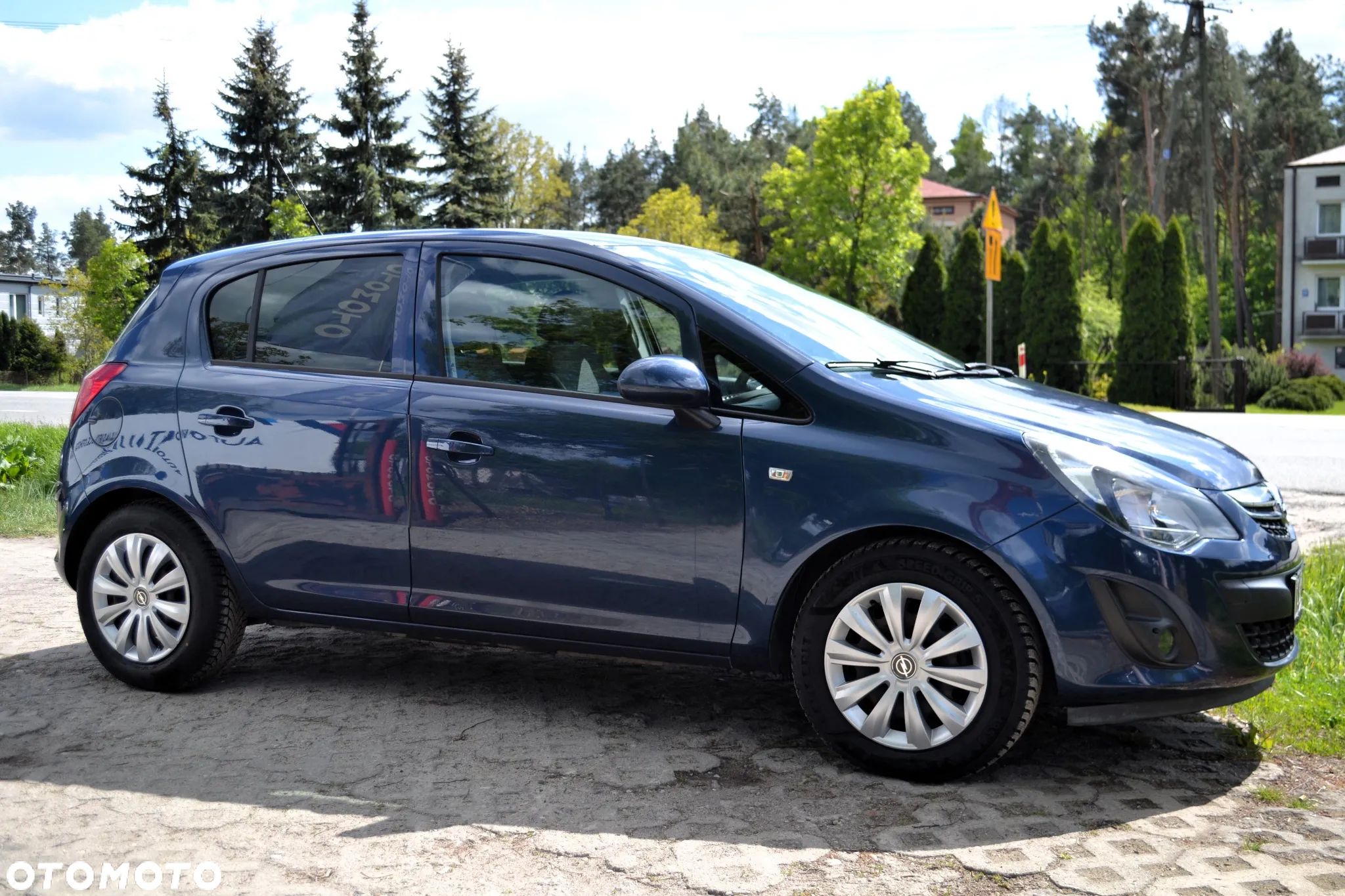 Opel Corsa 1.2 16V Essentia - 1