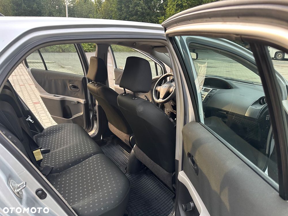 Toyota Yaris 1.3 Luna A/C - 7