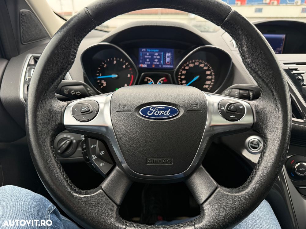 Ford Kuga 2.0 TDCi 4WD Powershift Titanium - 19