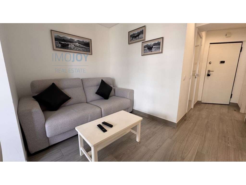 Apartamento T2 na Praia da Rocha em Portimão - Grande imagem: 2/21