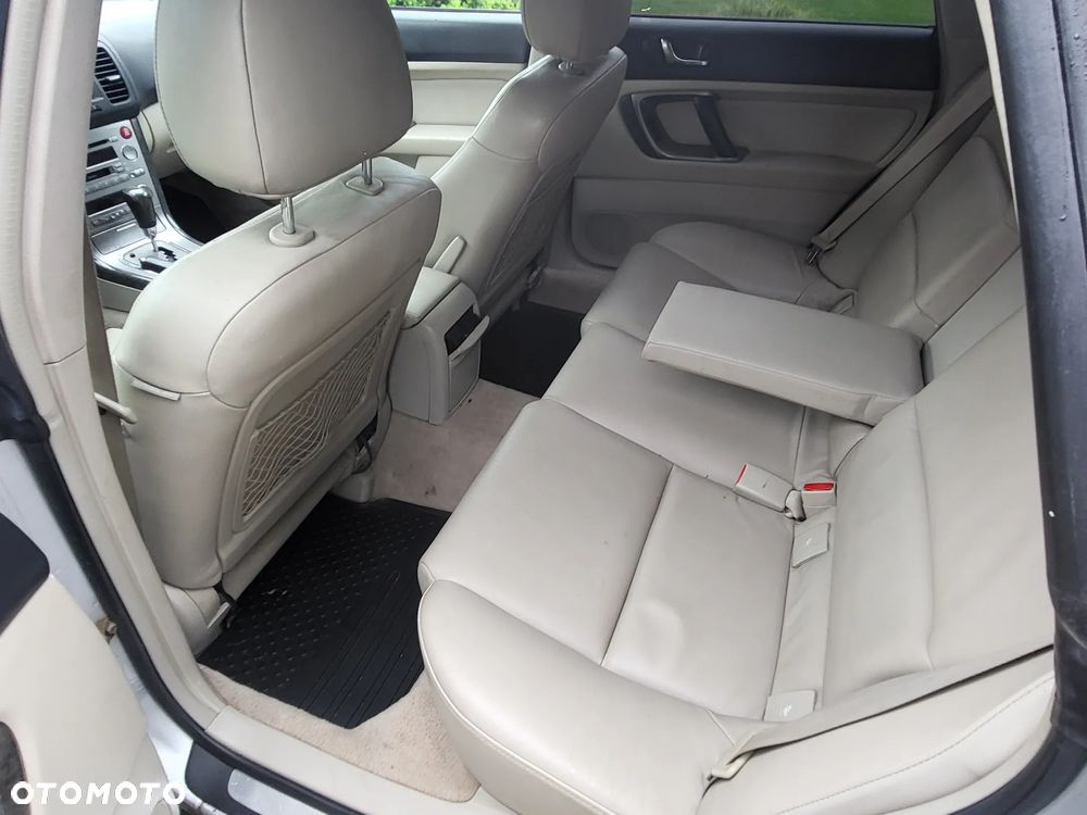 Subaru Legacy 3.0 H6 - 17