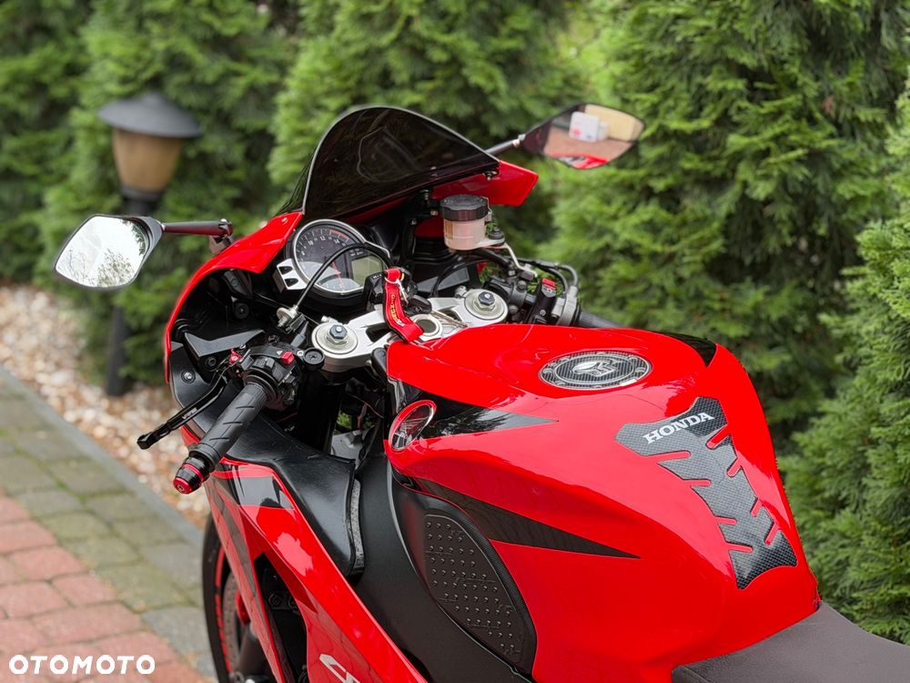 Honda CBR - 15