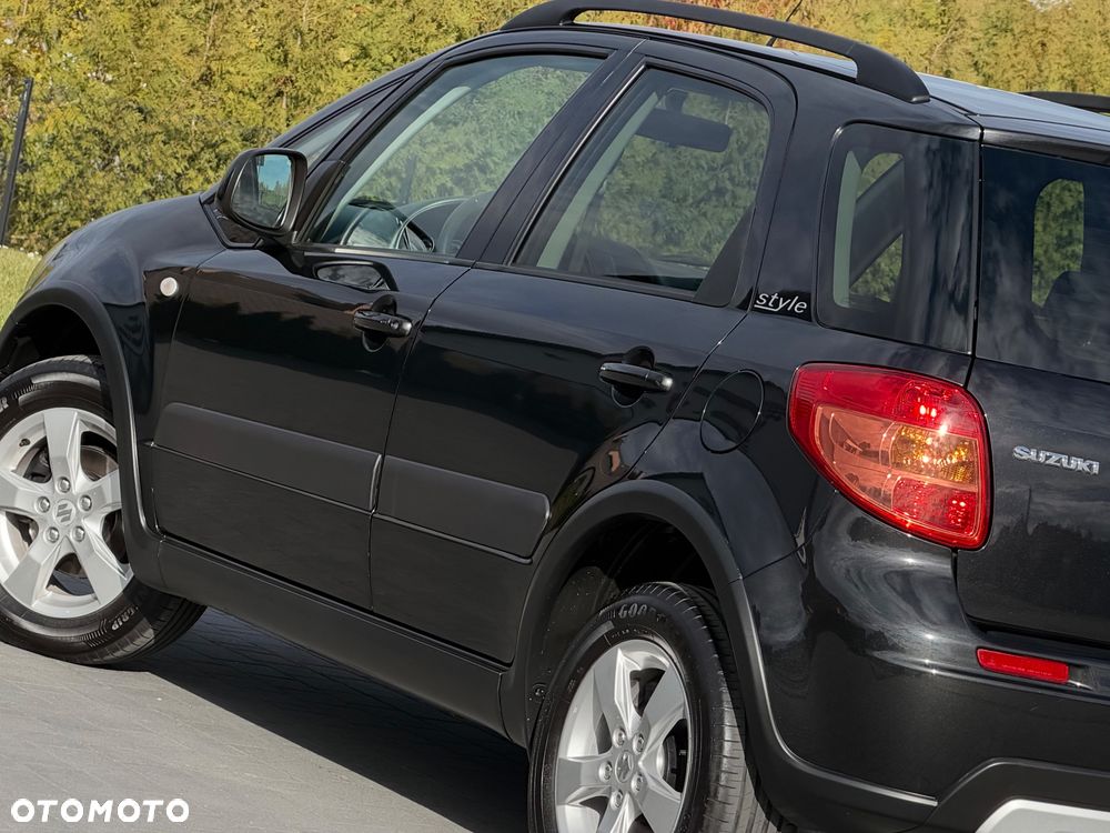 Suzuki SX4 1.6 VVT 4x4 Style - 16