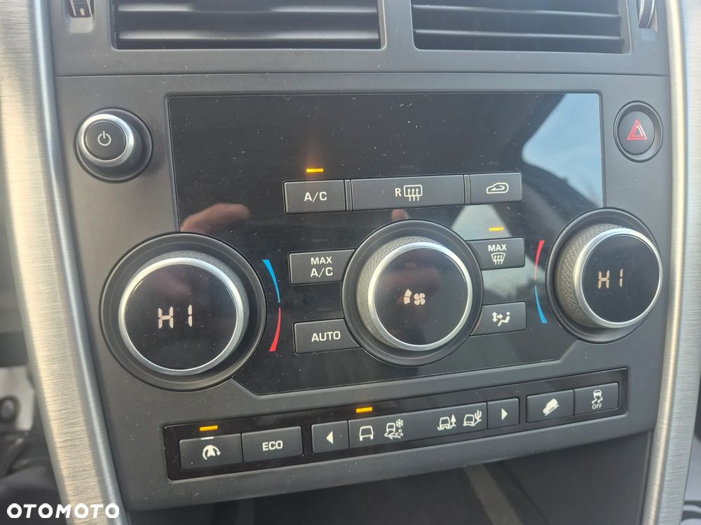 Land Rover Discovery Sport - 24