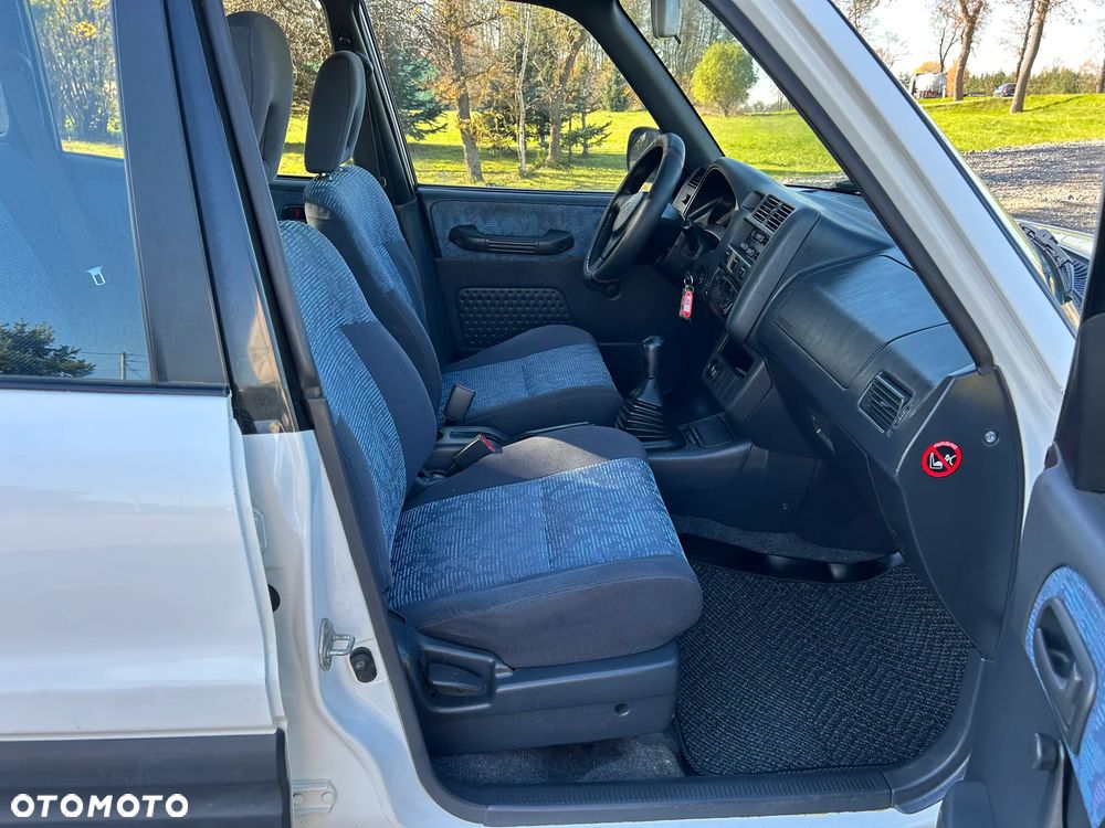Toyota RAV4 2.0 - 6