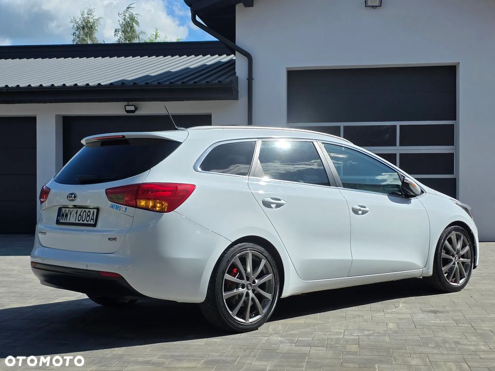 Kia Ceed 1.6 CRDi 128 Platinum Edition - 23