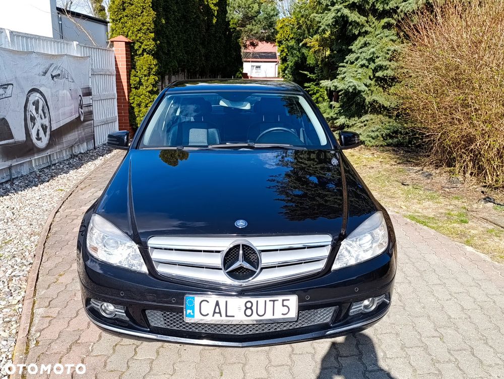 Mercedes-Benz Klasa C 180 CGI BlueEFFICIENCY Avantgarde - 11