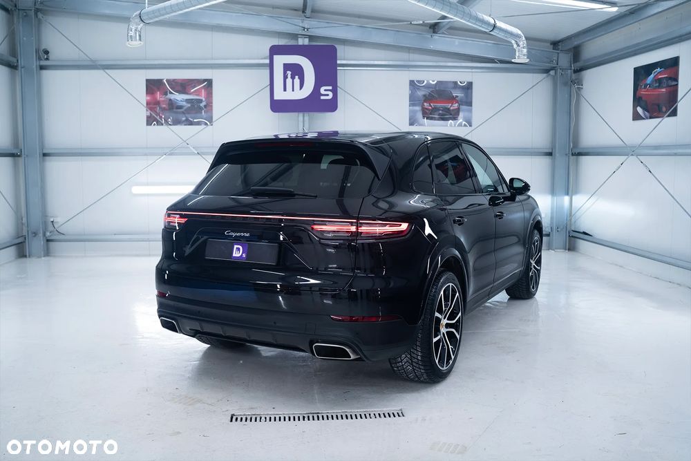 Porsche Cayenne Platinum Edition - 3