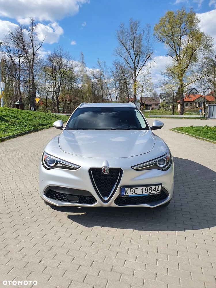 Alfa Romeo Stelvio 2.0 Turbo 16V AT8-Q4 Ti - 2