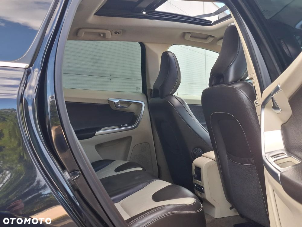Volvo XC 60 D5 AWD Summum - 14