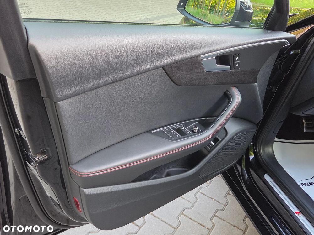 Audi A4 Avant 40 TDI S tronic S line - 29