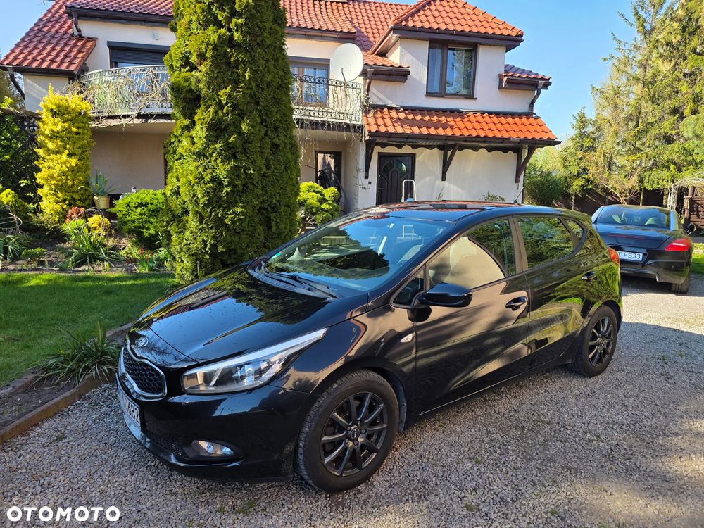 Kia Ceed 1.4 CVVT ISG Dream-Team Edition - 1