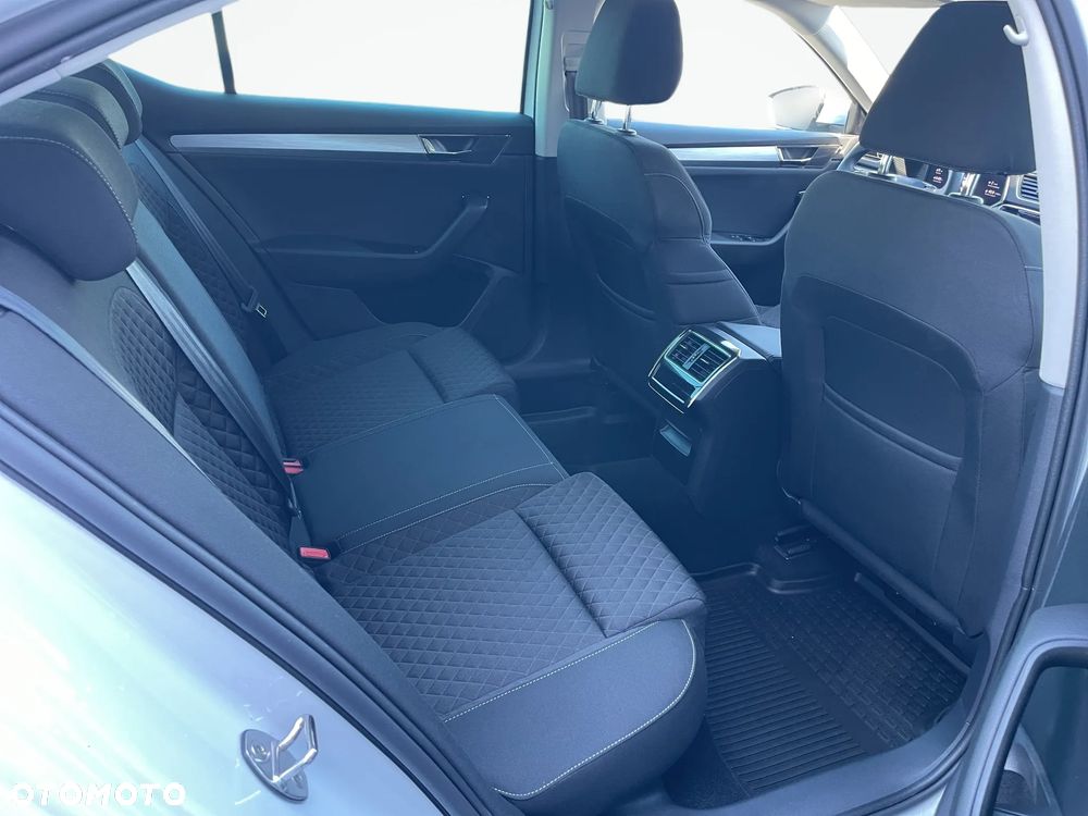 Skoda Superb 2.0 TDI SCR Ambition - 13