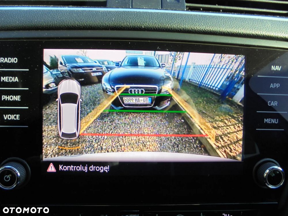 Skoda Octavia 2.0 TDI DSG Ambition - 40