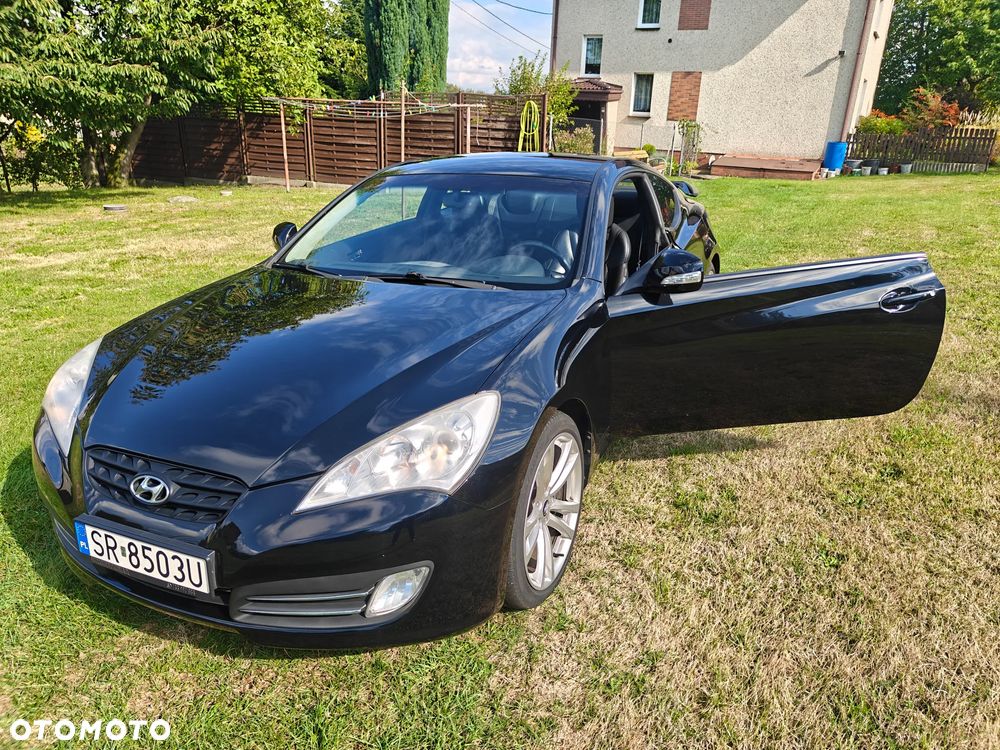 Hyundai Genesis Coupe 3.8 V6 Automatik - 24