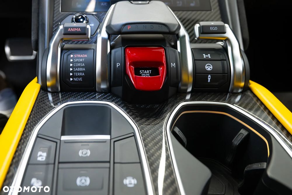 Lamborghini Urus Standard - 13