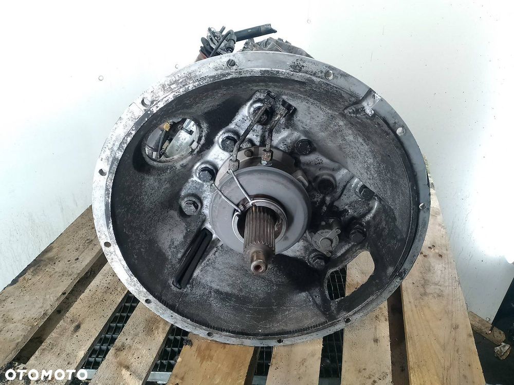 SKRZYNIA BIEGÓW CIĘŻAROWA SCANIA P124 GR900 11.7 D - 10