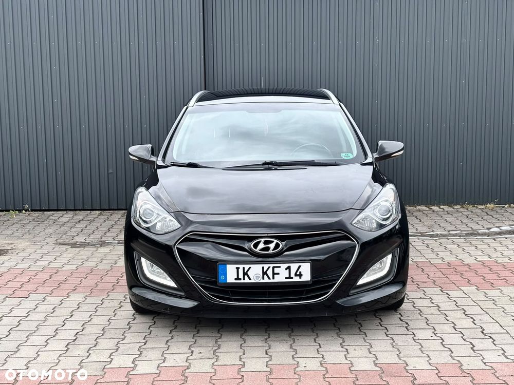 Hyundai i30 1.6 CRDi Fifa World Cup Edition - 5