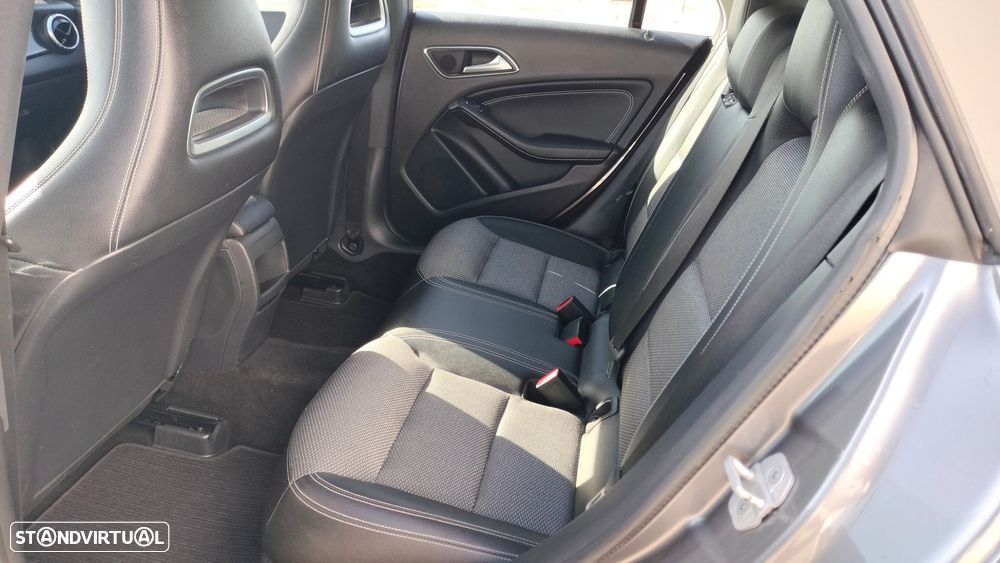 Mercedes-Benz CLA 200 d Shooting Brake AMG Line Aut. - 14