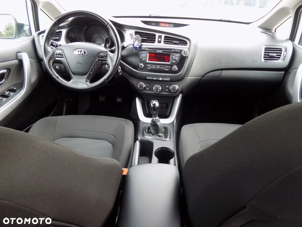 Kia Ceed - 15