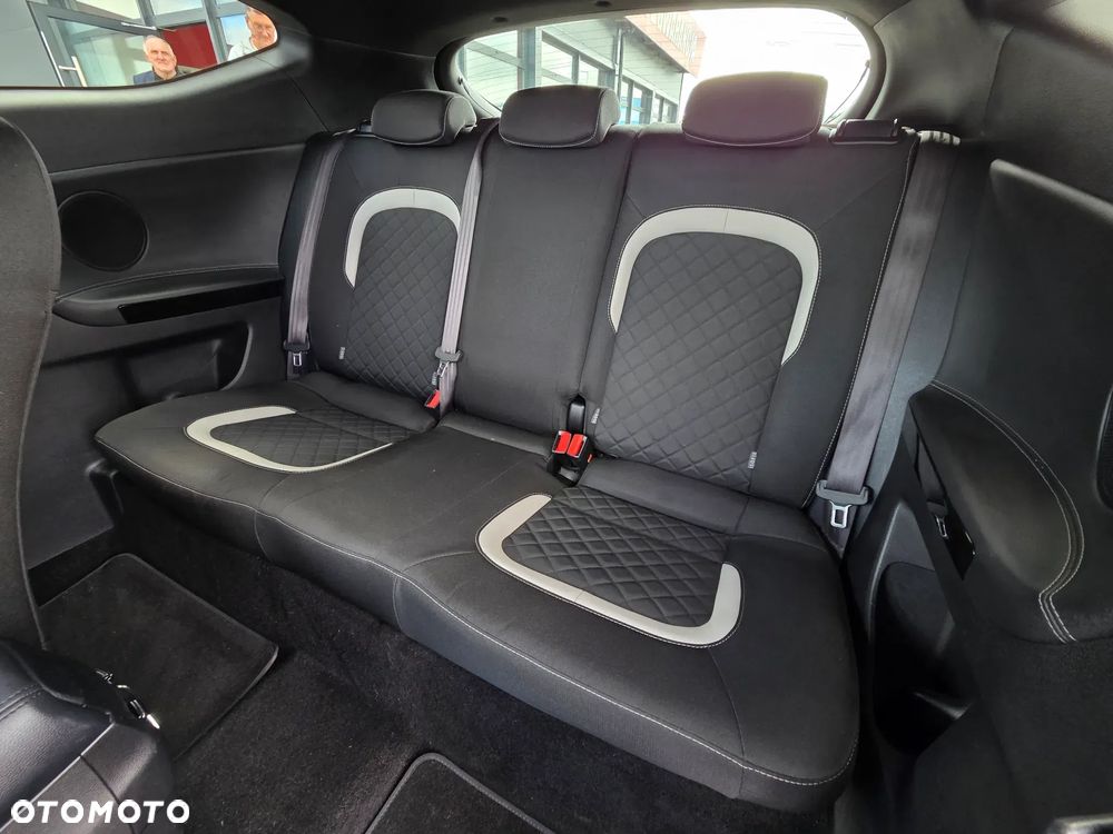 Kia ProCeed 1.6 CRDi 136 ISG GT Line - 17