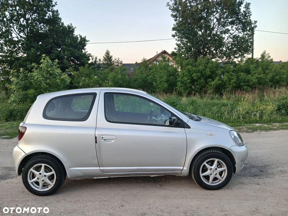 Toyota Yaris - 6