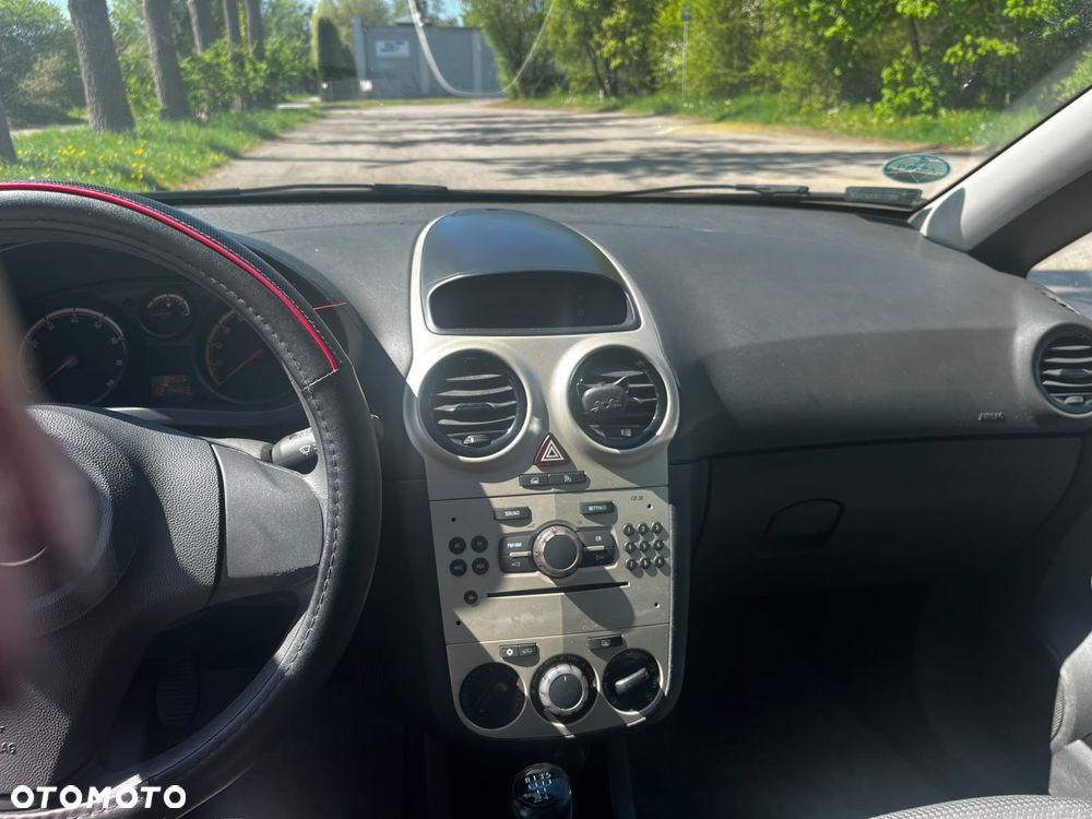 Opel Corsa 1.2 16V Cosmo - 7