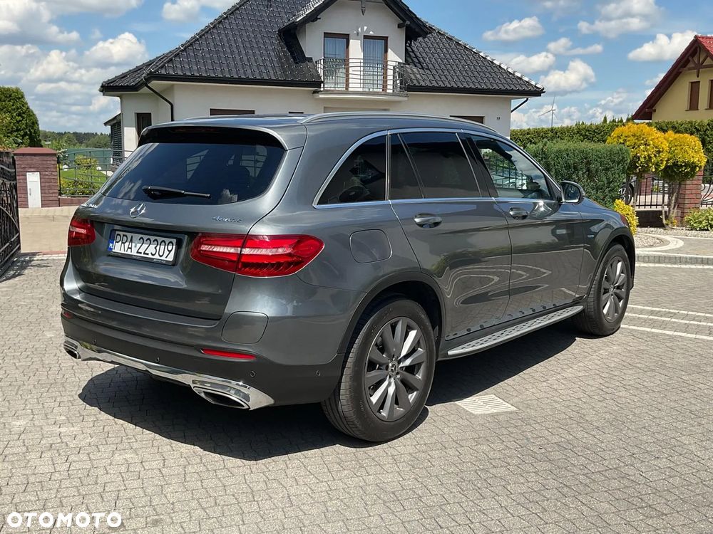 Mercedes-Benz GLC 250 4Matic 9G-TRONIC AMG Line - 28