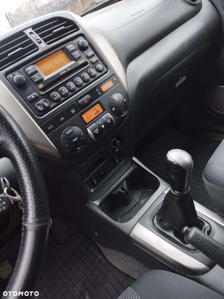 Toyota RAV4 2.0 VVT-i Sol - 23