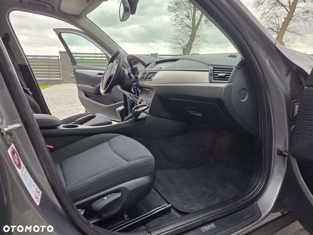 BMW X1 sDrive18i xLine - 11