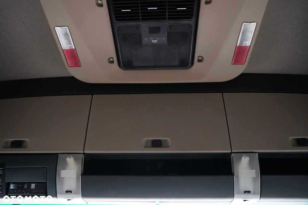 MAN TGX 18.510 / XXL / RETARDER / KLIMA POSTOJOWA /  CAŁY NA PODUSZKACH / OPONY 100% / SKÓRY /  NAVI - 33