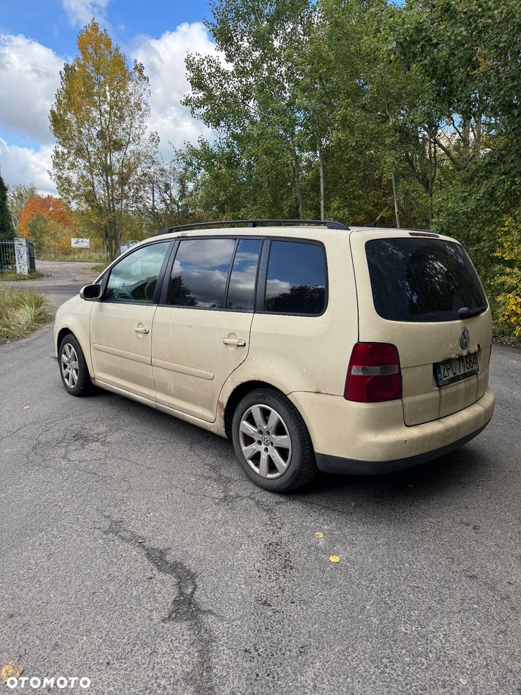 Volkswagen Touran 2.0 TDI DPF Highline DSG - 6