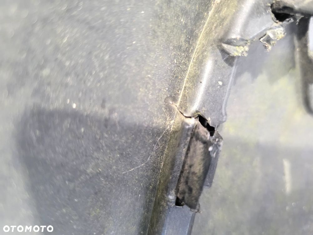 BMW 1 F40 19- M-PAKIET ZDERZAK TYLNY TYLNI TYŁ NA 4xPDC KOLOR CZARNY METALIK NR 51128070949 + 51128070950 NR AUKCJI NZ1935 - 32