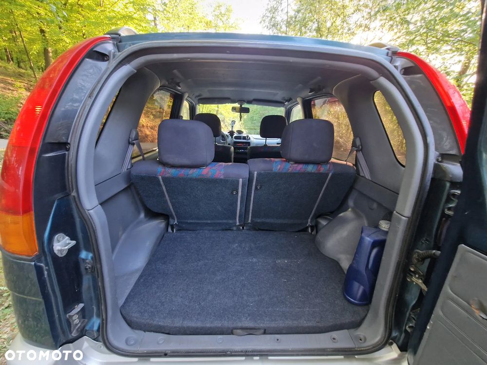 Daihatsu Terios CX - 12