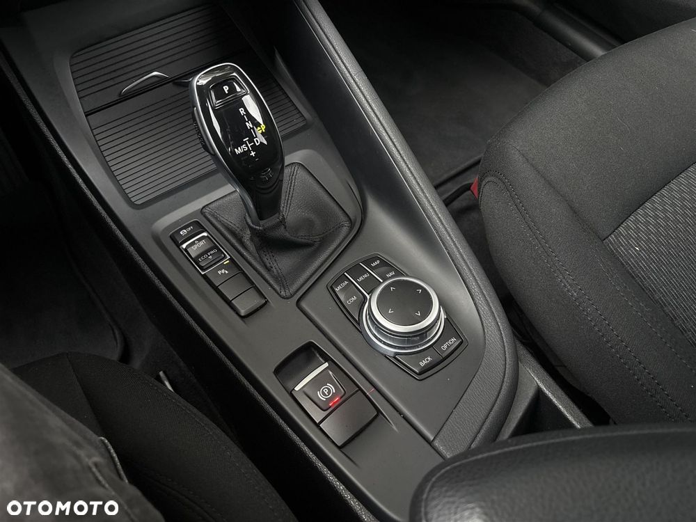 BMW X1 sDrive18i - 13