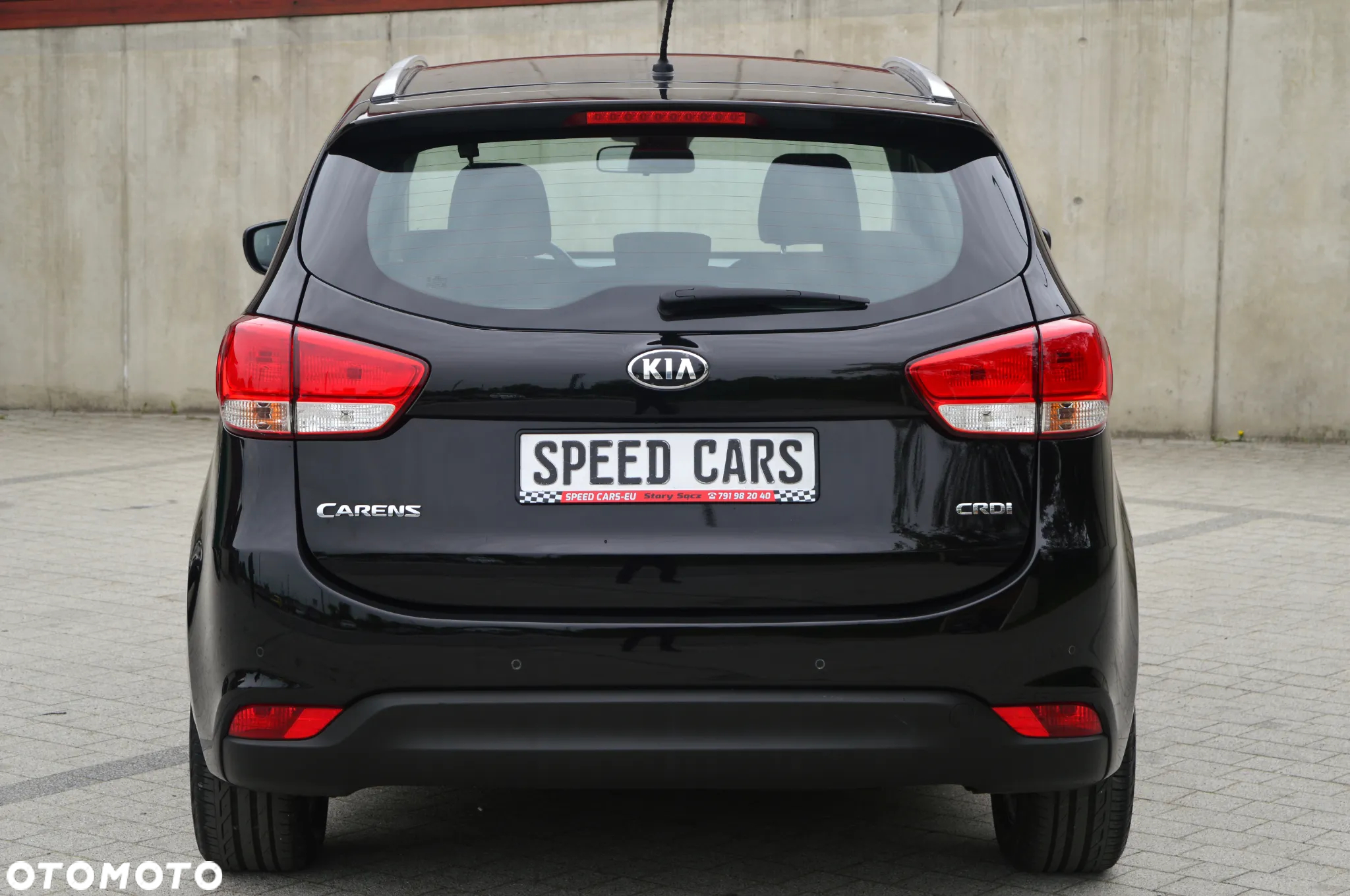 Kia Carens - 5