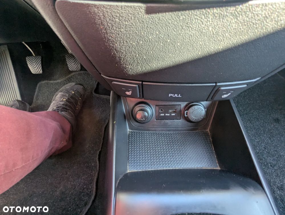 Hyundai i30 i30cw 1.6 CRDi FIFA WM Edition - 12