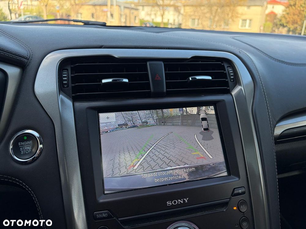 Ford Mondeo SW 2.0 Hybrid Vignale - 33