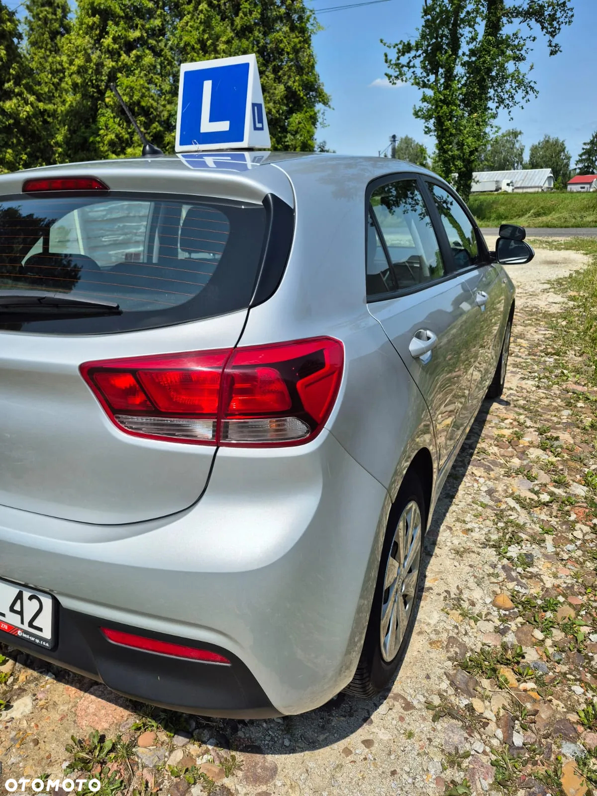 Kia Rio 1.2 L - 7