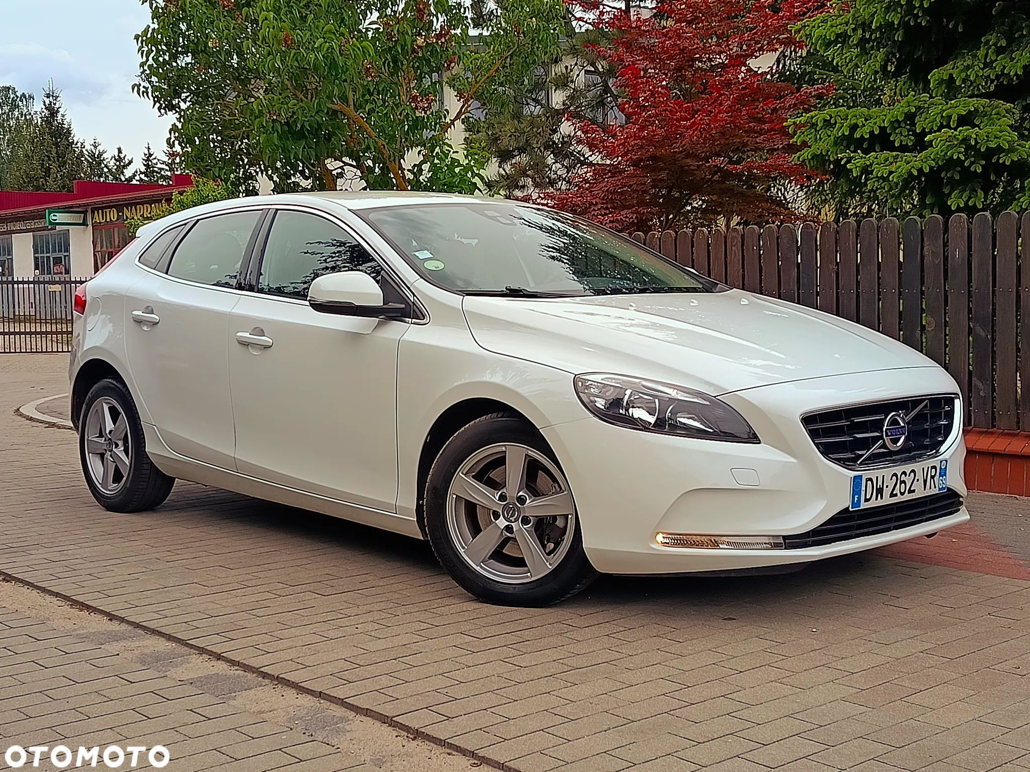 Volvo V40 D2 Momentum - 1